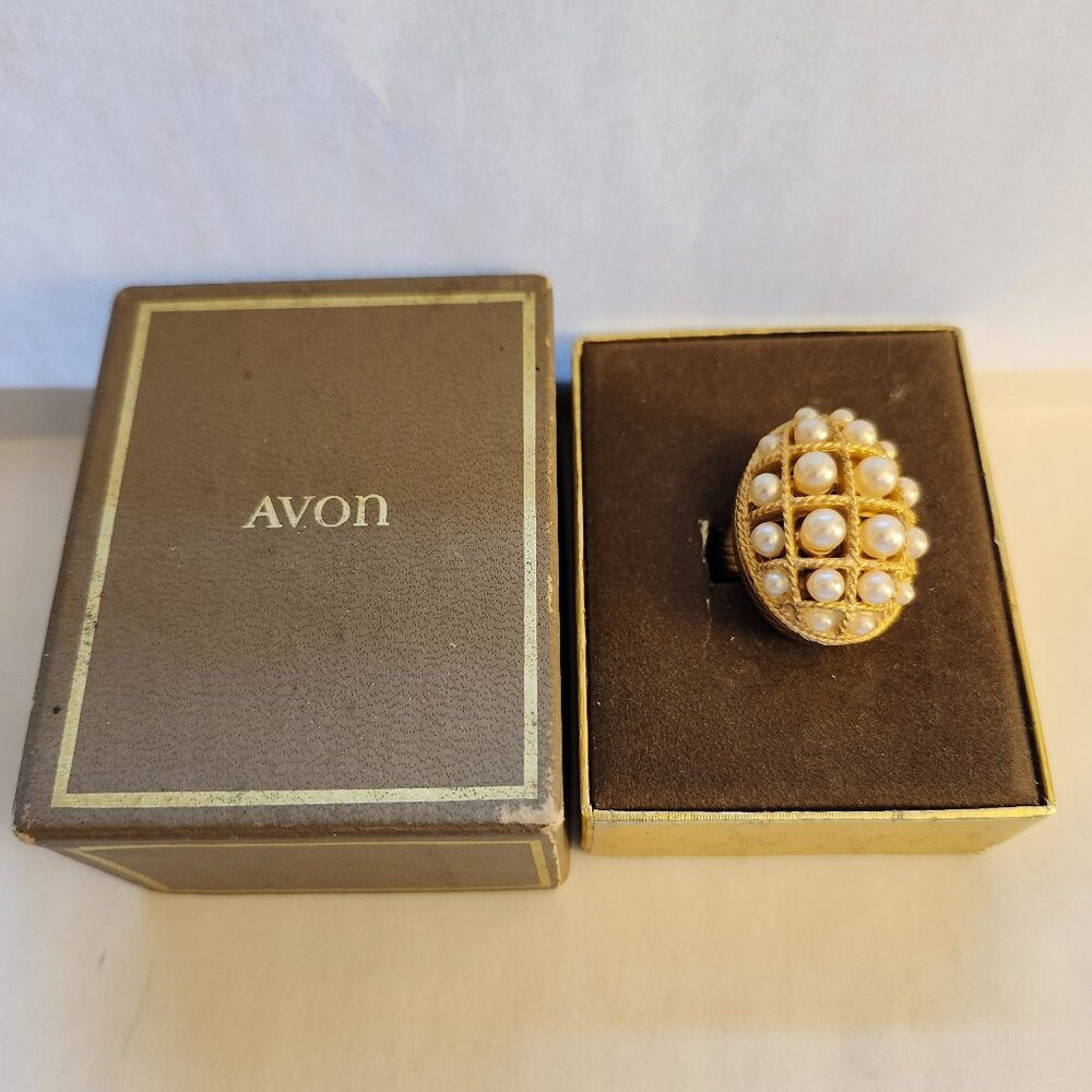 Vintage Avon  "Ring of Pearls" Cocktail Ring  to Hold Perfume Glacé.  NOS in Box